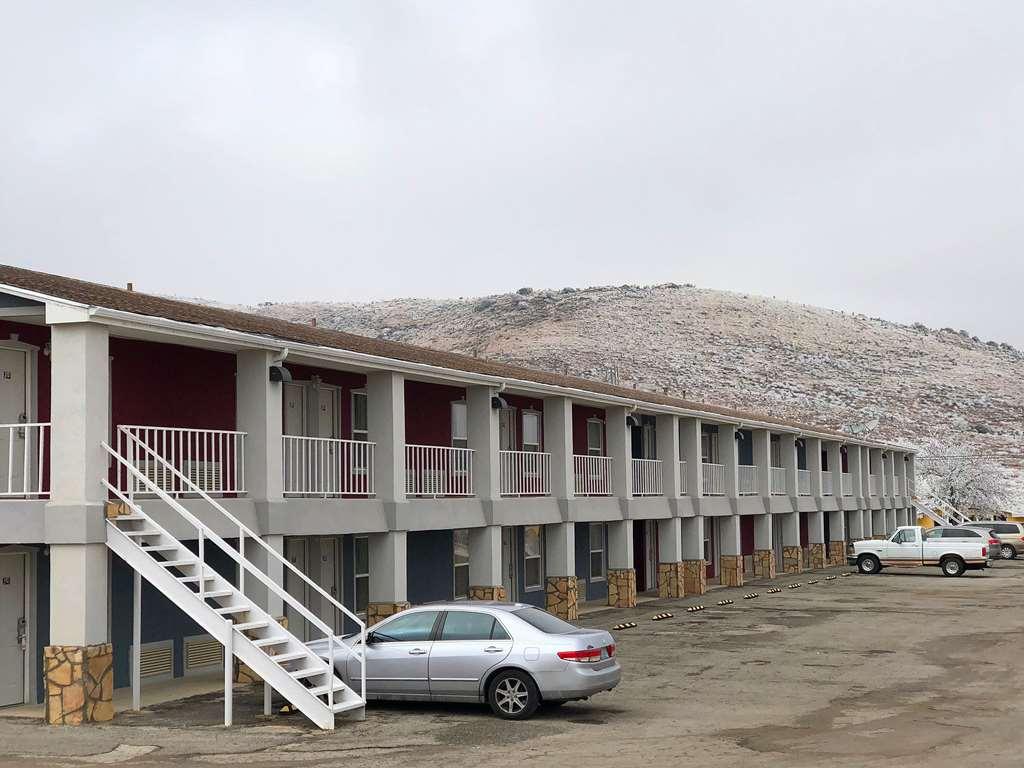 Americas Best Value Inn Alpine Esterno foto